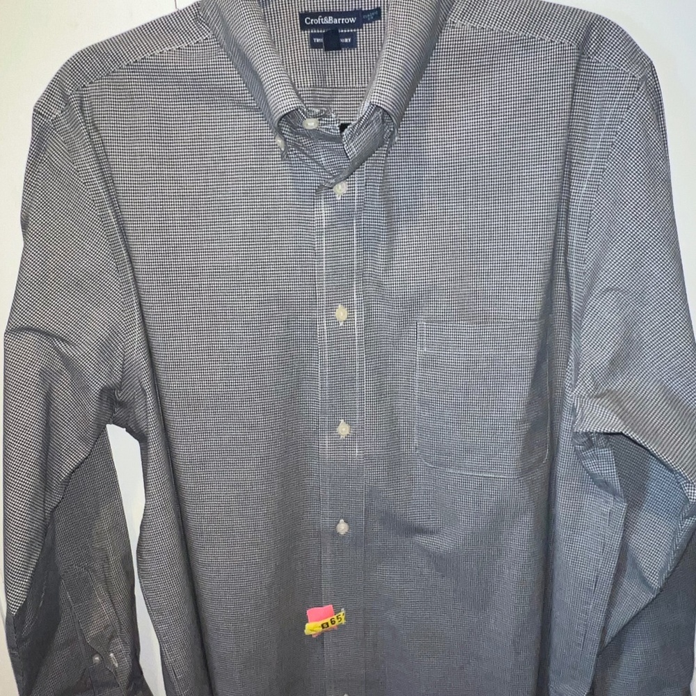 Croft & Barrow Men’s Checked Shirt, size 16/32-33